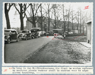 846330 Afbeelding van een file op de Rijksstraatweg te Oudenrijn, ter hoogte van het park Oog in Al, met de brug over ...